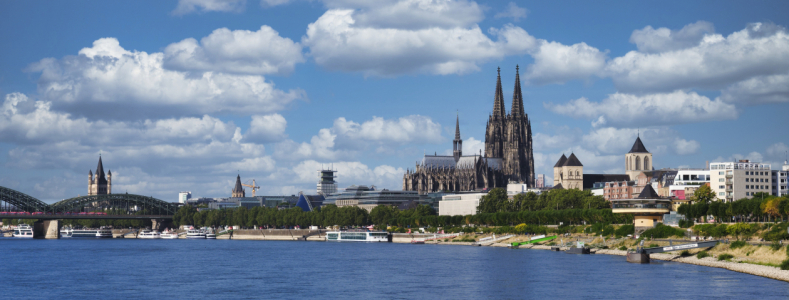 Bild-Nr: 12896039 Rheinufer Panorana mit Dom  Erstellt von: XYRIUS