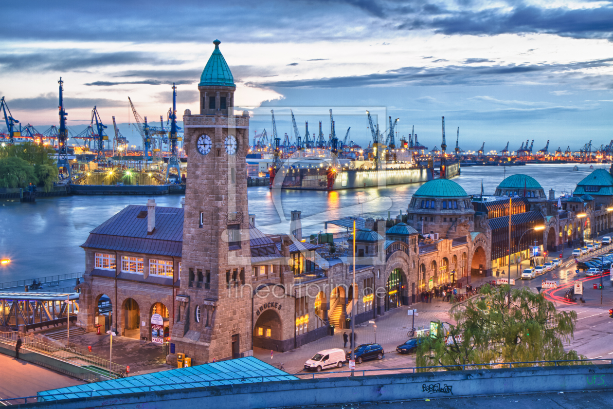 Hamburg Landungsbrücken als FotoTapetendruck