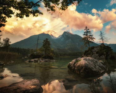 Bild-Nr: 12903282 Bunte Wolken über dem Watzmann am Hintersee Erstellt von: Smileus