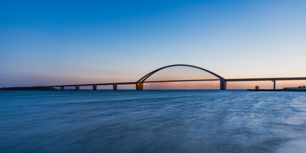 Bild-Nr: 11740534 Fehmarnsundbrücke Blaue Stunde Erstellt von: Ursula Reins