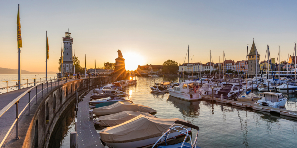 Bild-Nr: 12829621 Hafen von Lindau am Bodensee bei Sonnenuntergang Erstellt von: dieterich