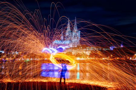 Bild-Nr: 12888122 Lichtmalerei am Kölner Dom - lightpainting  Erstellt von: uh-Photography