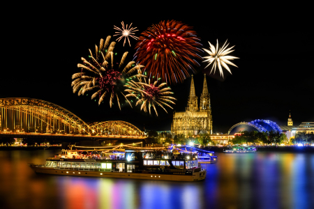 Bild-Nr: 12908242 Kölner Lichter - Skyline Feuerwerk Köln Erstellt von: uh-Photography