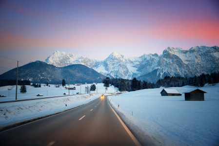 Bild-Nr: 12932880 Landstraße nach Mittenwald Winterabendstimmung Erstellt von: SusaZoom